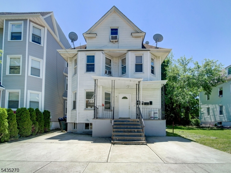 79 Eaton Place East Orange NJ 07017
