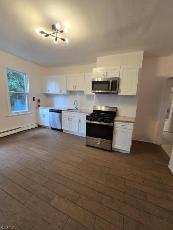 79 Eaton Place East Orange NJ 07017
