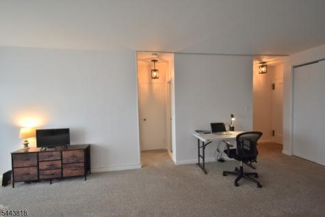 5 Roosevelt Place Montclair NJ 07042
