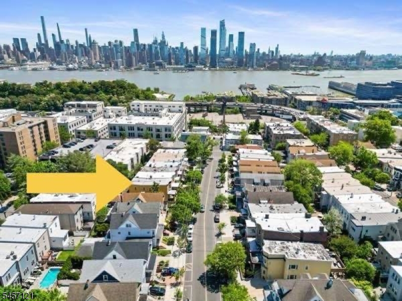 114 Shippen Street Weehawken NJ 07086