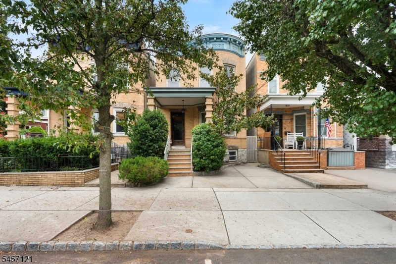 114 Shippen Street Weehawken NJ 07086