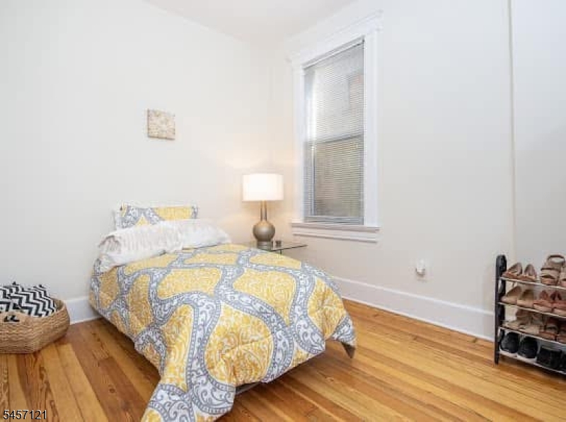 114 Shippen Street Weehawken NJ 07086