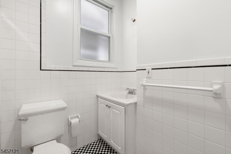114 Shippen Street Weehawken NJ 07086
