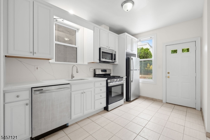 114 Shippen Street Weehawken NJ 07086