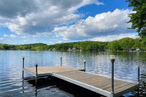 1 Beaver Terrace Jefferson NJ 07885
