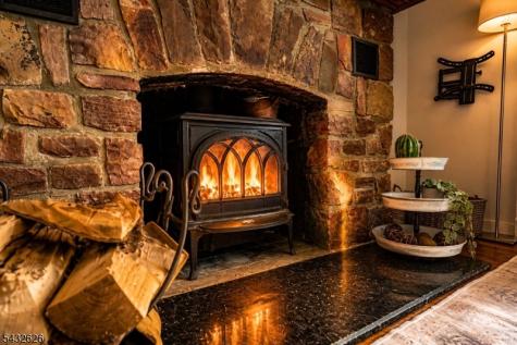 1 Beaver Terrace Jefferson NJ 07885
