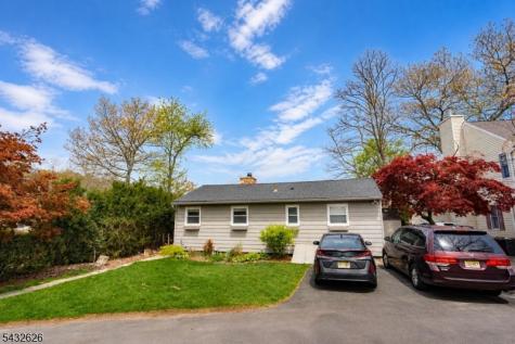 1 Beaver Terrace Jefferson NJ 07885
