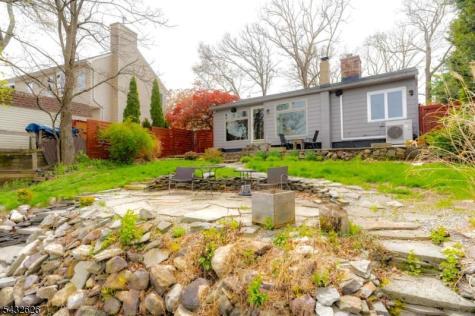 1 Beaver Terrace Jefferson NJ 07885