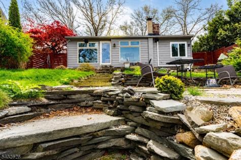 1 Beaver Terrace Jefferson NJ 07885
