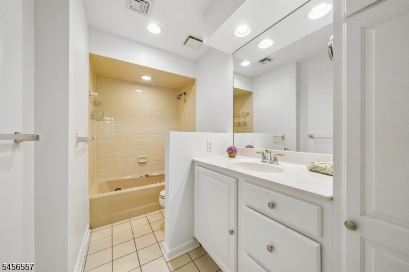 22 Northbridge Place Morris NJ 07960