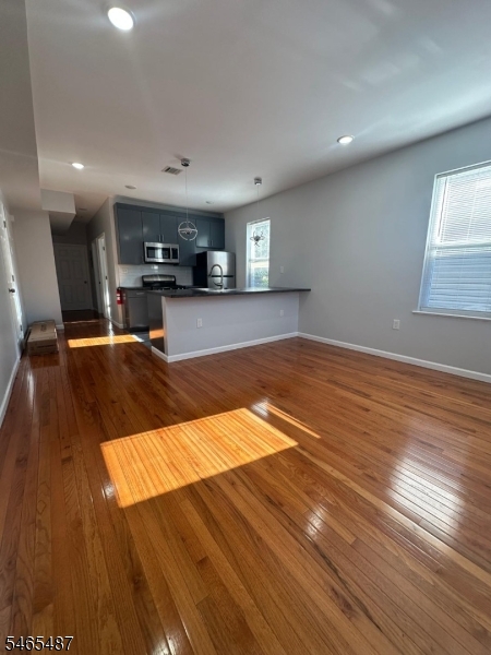 10 Walter Place Irvington NJ 07111