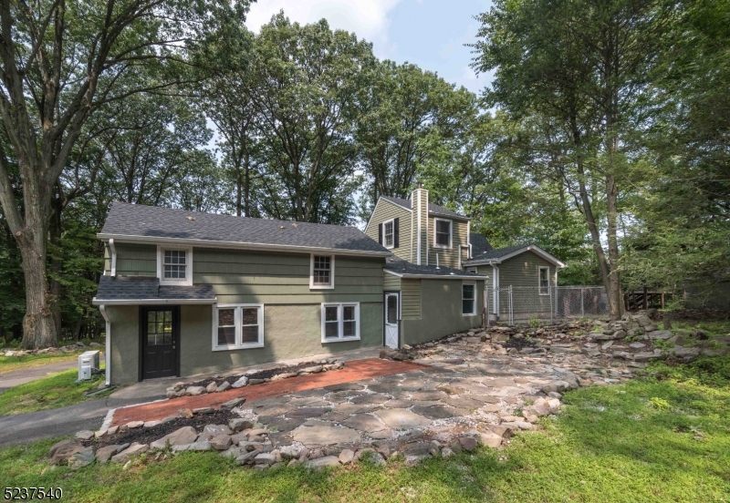 496 Manchester Avenue North Haledon NJ 07508