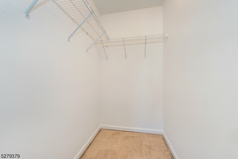 102 Lakeview Court Pompton Lakes NJ 07442