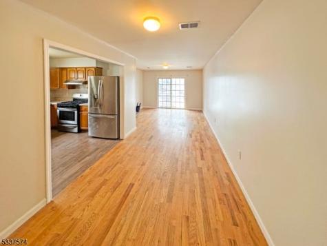 328 Broadway Elizabeth NJ 07206