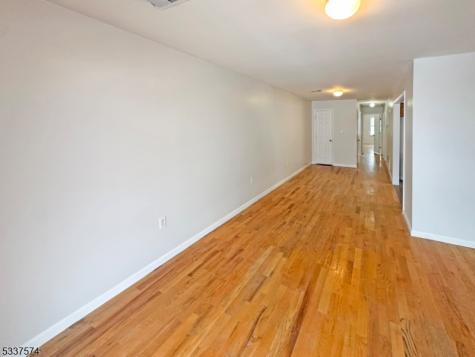 328 Broadway Elizabeth NJ 07206