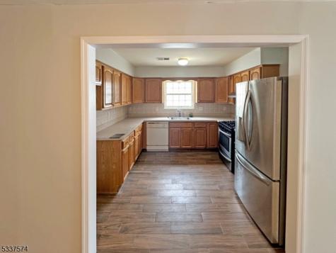 328 Broadway Elizabeth NJ 07206