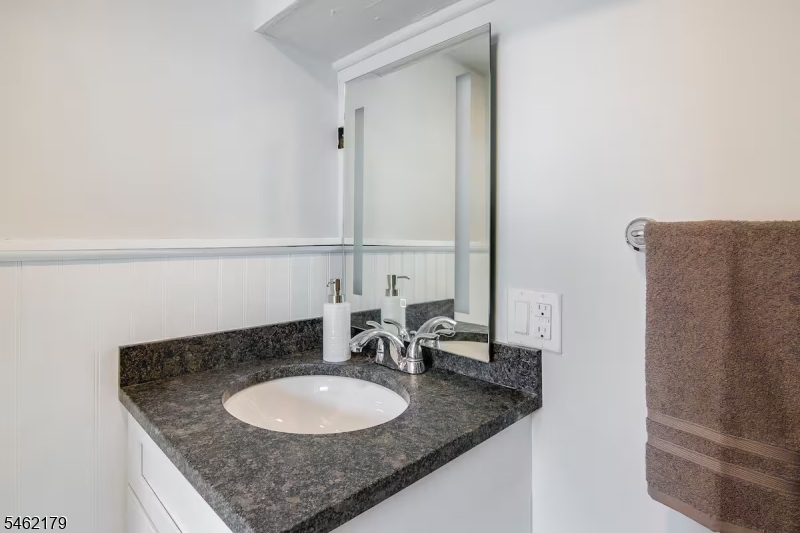 18 Jersey Street Bloomfield NJ 07003