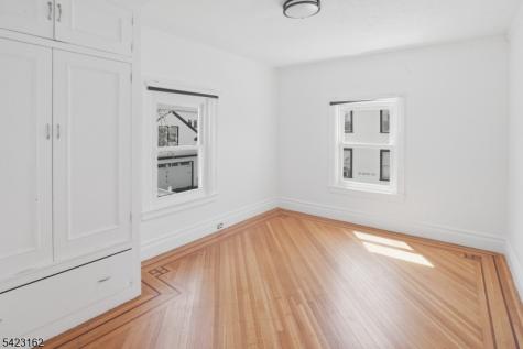 519 Westminster Avenue Elizabeth NJ 07208