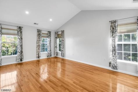 22 Honeyman Road Bernards NJ 07920