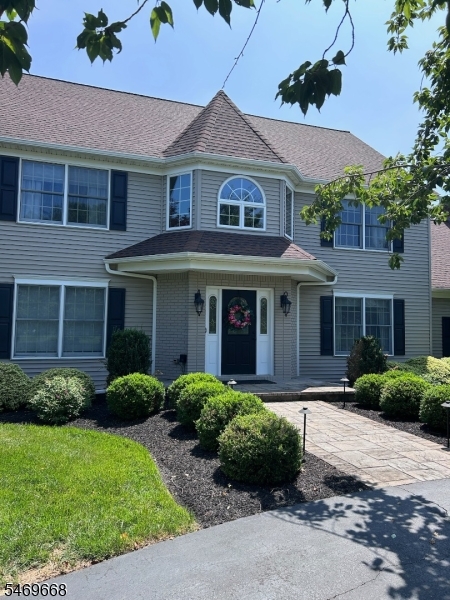 4 Summershade Lane Raritan NJ 08551