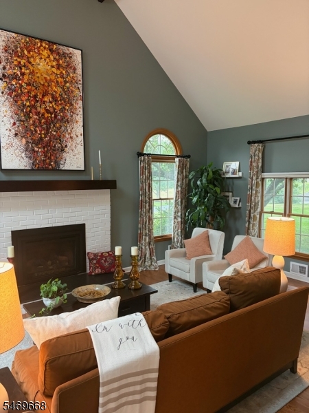 4 Summershade Lane Raritan NJ 08551