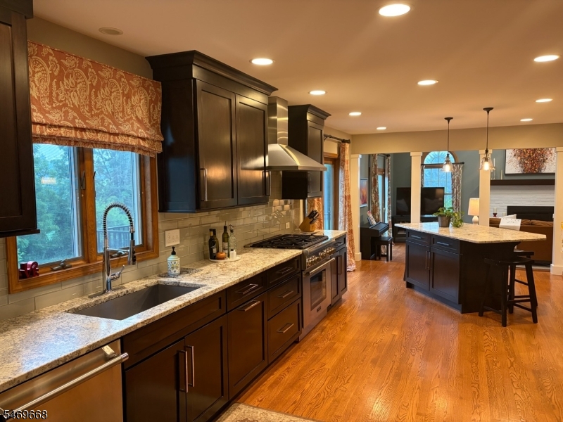 4 Summershade Lane Raritan NJ 08551