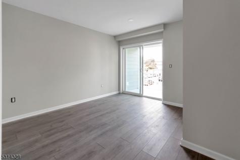 862 E Jersey Street Elizabeth NJ 07201