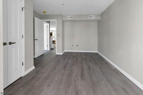 862 E Jersey Street Elizabeth NJ 07201