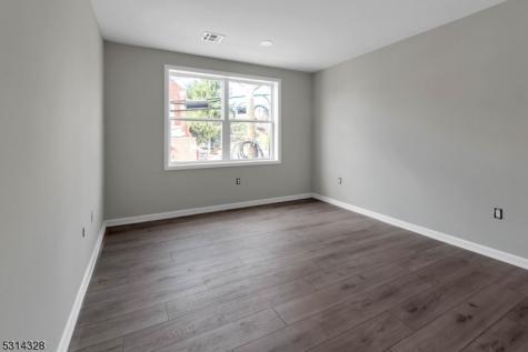 862 E Jersey Street Elizabeth NJ 07201
