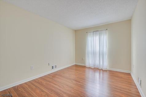 69 Amberly Court Franklin NJ 08823