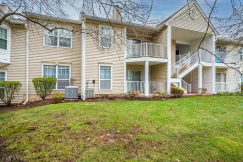 69 Amberly Court Franklin NJ 08823