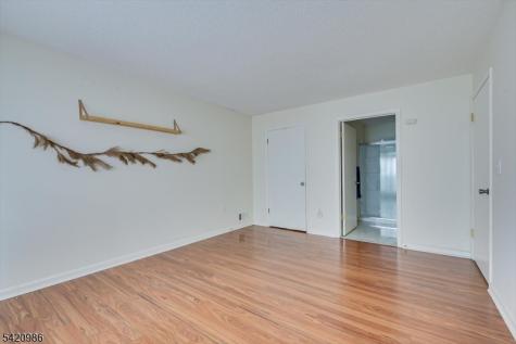 69 Amberly Court Franklin NJ 08823