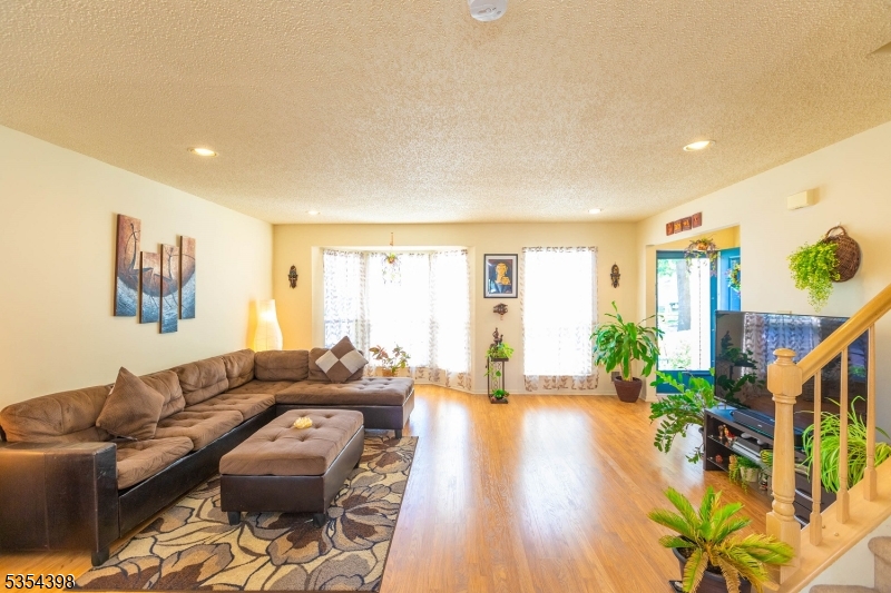65 Balboa Lane Franklin NJ 08823