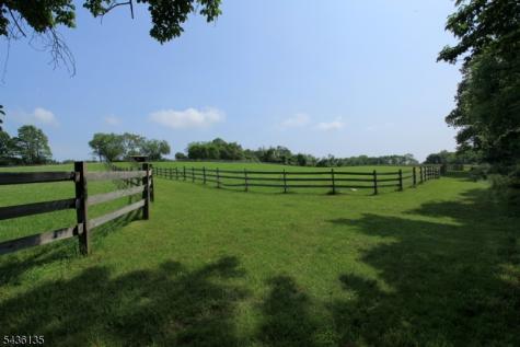 96 Pickle Road Washington NJ 07830