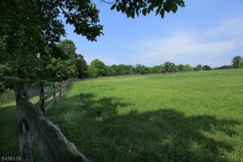 96 Pickle Road Washington NJ 07830