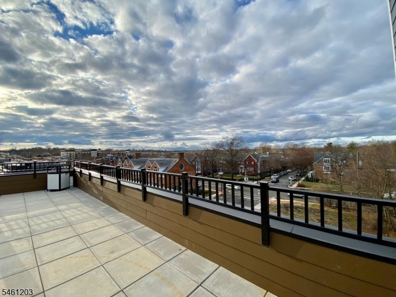 22 Center Street Metuchen NJ 08840