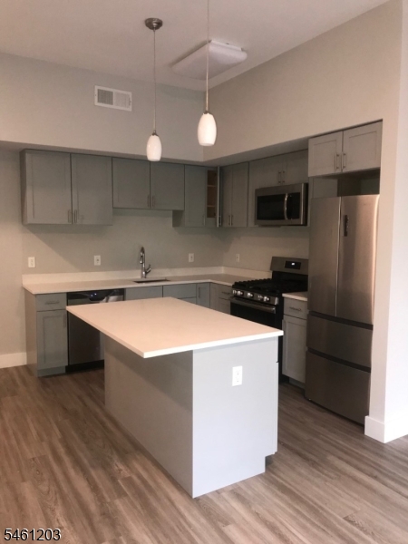 22 Center Street Metuchen NJ 08840