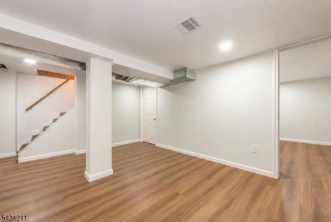 344 Valley Brook Avenue Lyndhurst NJ 07071