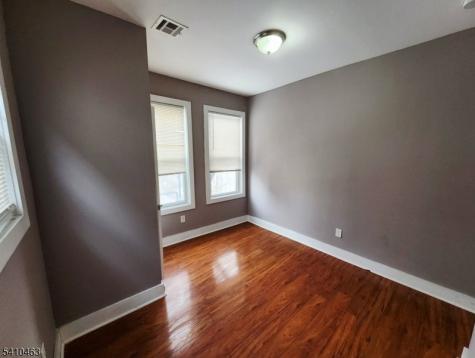 146 Hollywood Avenue East Orange NJ 07018
