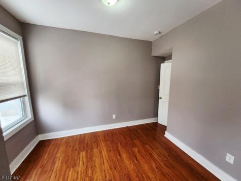 146 Hollywood Avenue East Orange NJ 07018