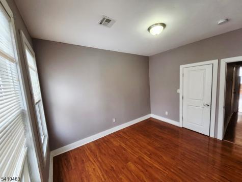 146 Hollywood Avenue East Orange NJ 07018