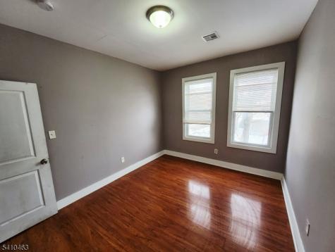 146 Hollywood Avenue East Orange NJ 07018