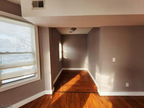 146 Hollywood Avenue East Orange NJ 07018