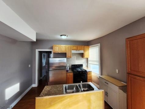 146 Hollywood Avenue East Orange NJ 07018