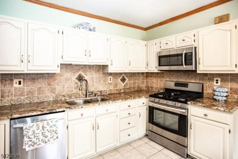 54 N 13th Street Hawthorne NJ 07506