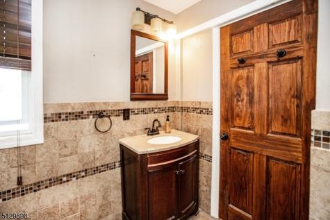 54 N 13th Street Hawthorne NJ 07506