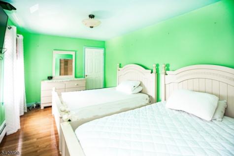 54 N 13th Street Hawthorne NJ 07506