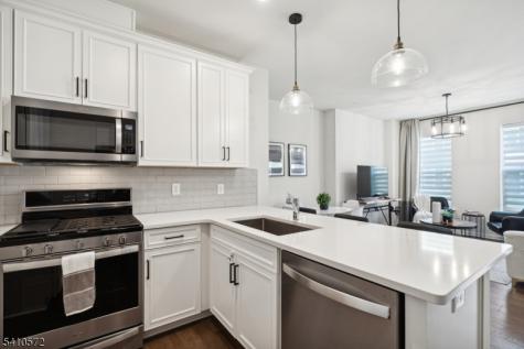 4 Sadie Cir Unit 4104 Union NJ 07083