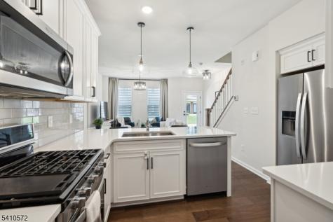4 Sadie Cir Unit 4104 Union NJ 07083