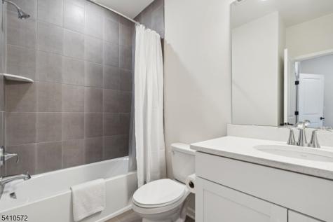 4 Sadie Cir Unit 4104 Union NJ 07083